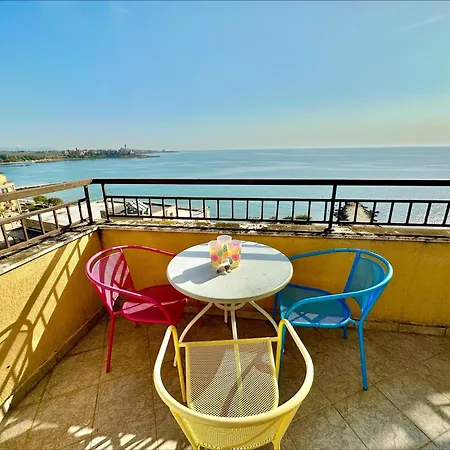 Menada Grand Ахелой