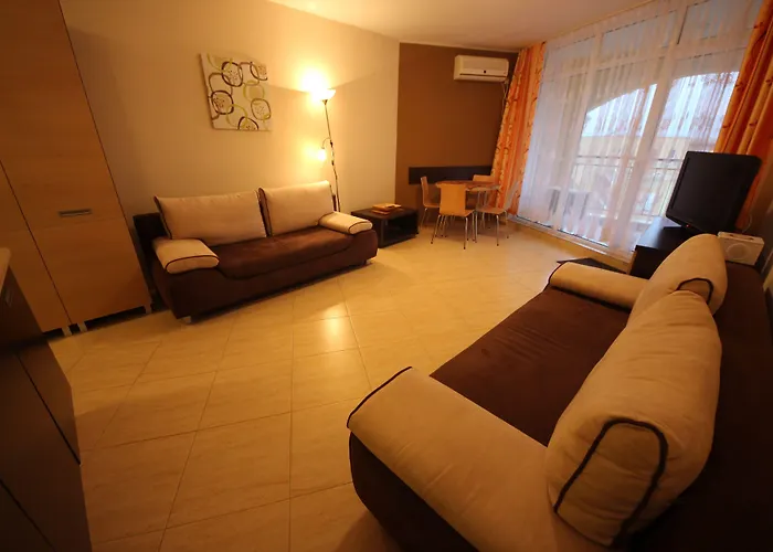 Menada Grand Ахелой