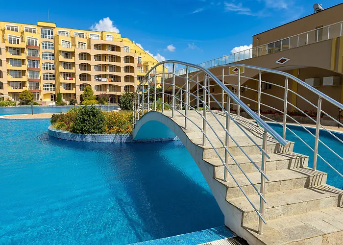 Menada Grand * Ахелой