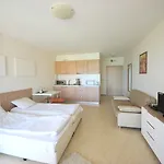 Menada Grand Apartment *