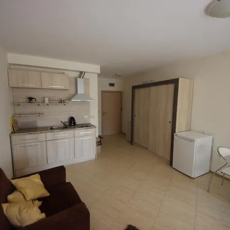 Menada Grand شقة أهيلوي