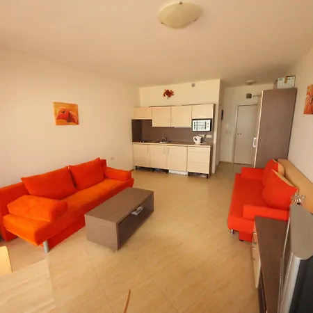 Menada Grand أهيلوي