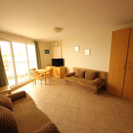 Menada Grand أهيلوي