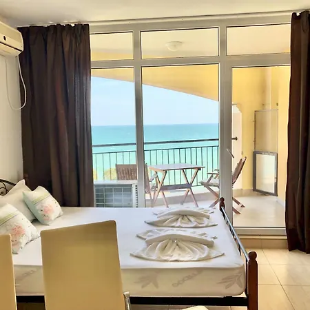 Διαμέρισμα Menada Grand