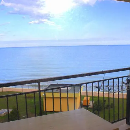 Menada Grand شقة *